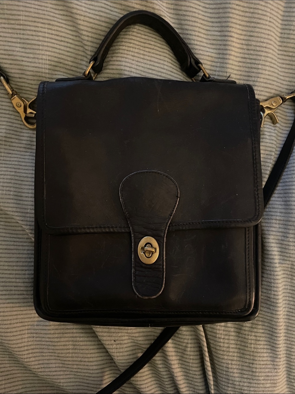 Vintage Coach Black Leather Crossbody Satchel - Classic Turn-Lock